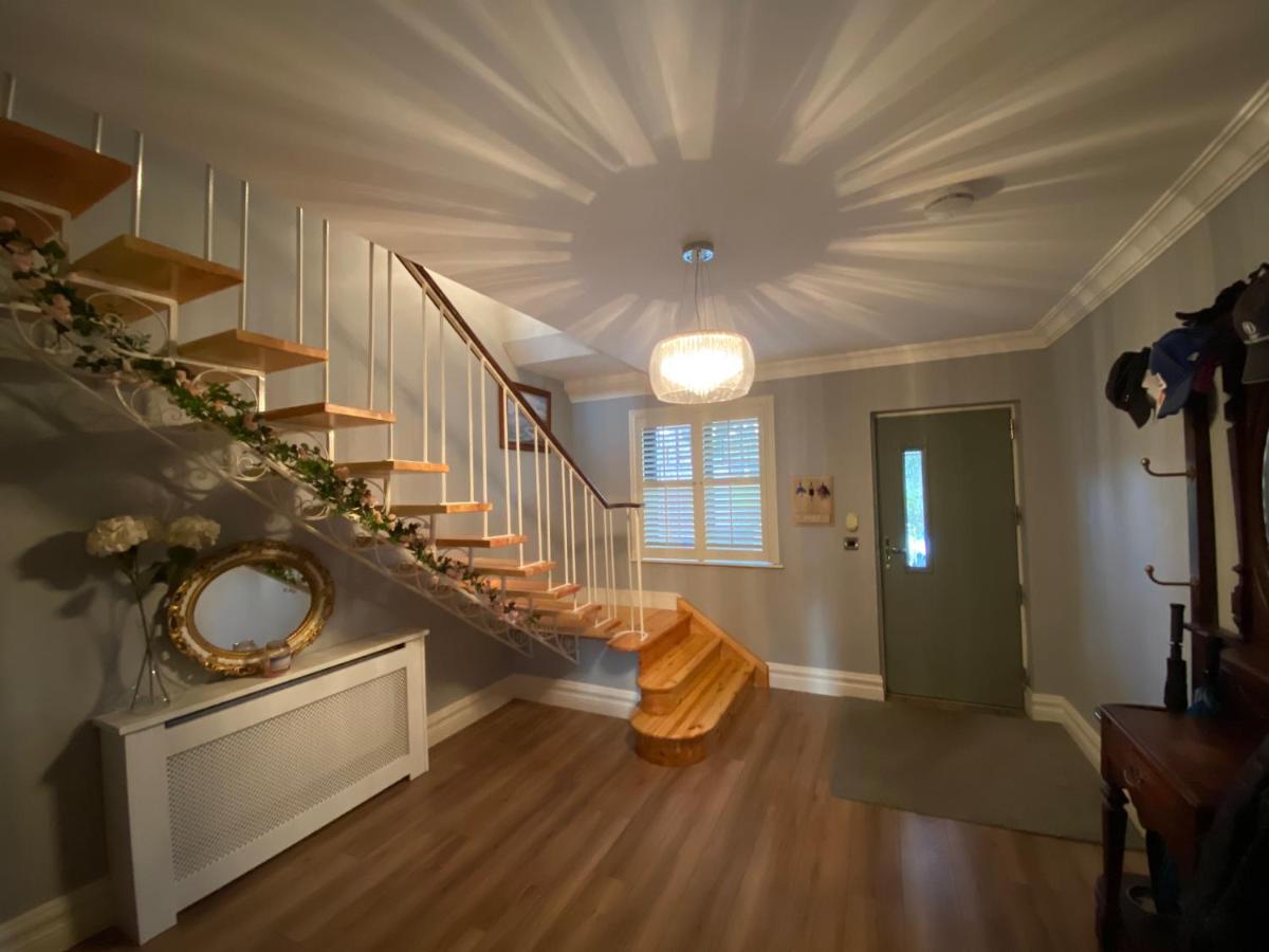 Вилла Gleanntan House - Beautiful Family Town House Килларни Экстерьер фото
